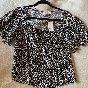 Square neck leopard print top